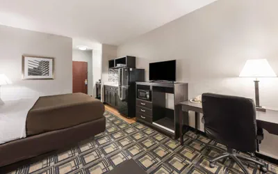 Photo 2 - Suburban Studios Mason Hwy 42