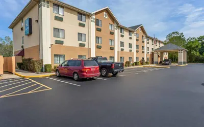 Photo 2 - Quality Inn Sawyer