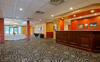 Photo 4 - Best Western The Inn At The Fairgrounds
