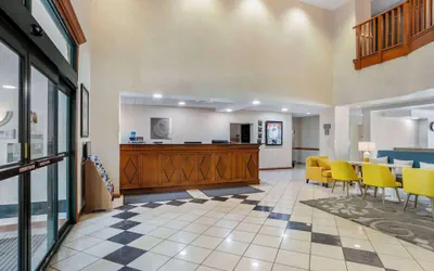 Photo 4 - Comfort Inn & Suites Voorhees/Mt. Laurel