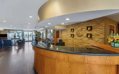 Photo 3 - Comfort Suites Visalia Convention Center