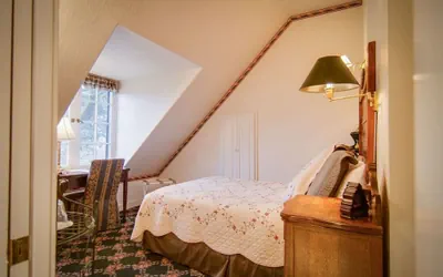 Photo 4 - Campbell House Inn