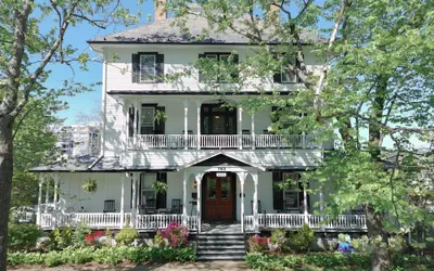 Photo 2 - 1898 Waverly Inn