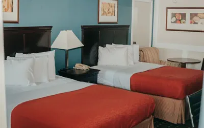 Photo 4 - Victorian Inn & Suites