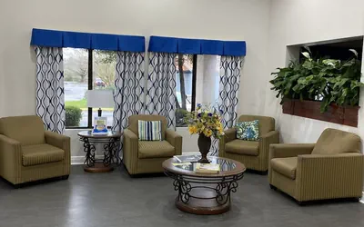 Days Inn & Suites by Wyndham Mobile