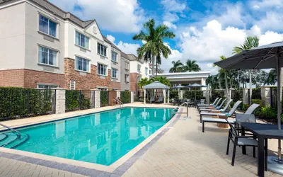 Photo 2 - Courtyard by Marriott Sarasota at University Town Center
