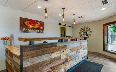 Photo 5 - Econo Lodge Lakeview