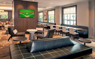 Photo 2 - Residence Inn Alexandria Old Town/Duke Street by Marriott