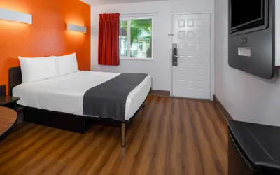 Photo 4 - Vagabond Inn Santa Barbara - Carpinteria South