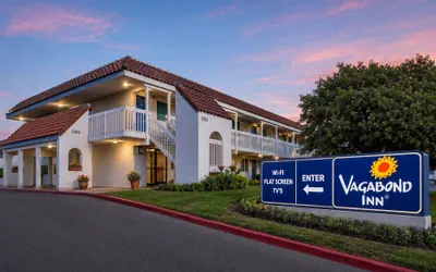 Photo 2 - Vagabond Inn Santa Barbara - Carpinteria South