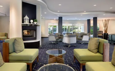 Photo 4 - Courtyard by Marriott Edison Woodbridge