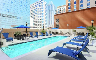 Photo 2 - Hampton Inn & Suites Austin Downtown