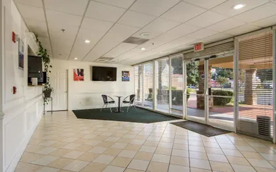 Photo 5 - Motel 6 Warner Robins, GA