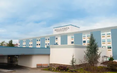 Photo 2 - Bella Vista Hotel & Suites