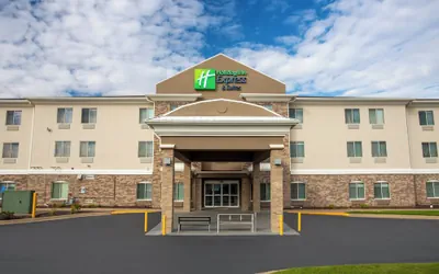Holiday Inn Express Hotel & Suites Clinton by IHG