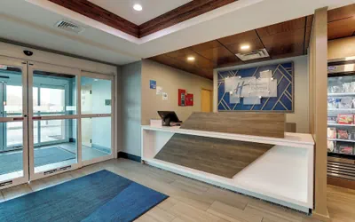 Photo 3 - Holiday Inn Express & Suites Richmond by IHG