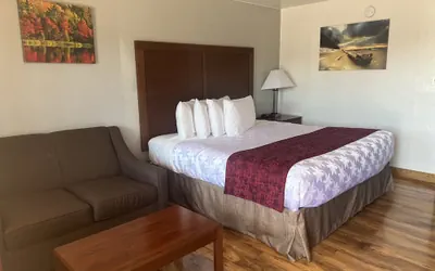 Photo 2 - Red Carpet Inn Medford