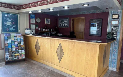 Photo 3 - Red Carpet Inn Medford
