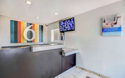 Photo 3 - Studio 6 Extended Stay - Ocean Springs, MS