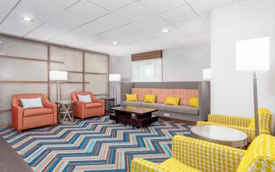 Photo 5 - Hampton Inn Akron-South