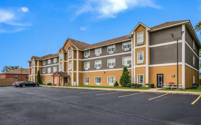 Photo 2 - Americas Best Value Inn & Suites Three Rivers