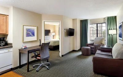 Photo 5 - Aspen Suites