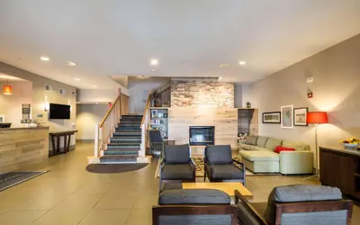 Photo 5 - Country Inn & Suites by Radisson, Fond du Lac, WI