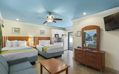 Photo 5 - Bayview Plaza Waterfront Resort