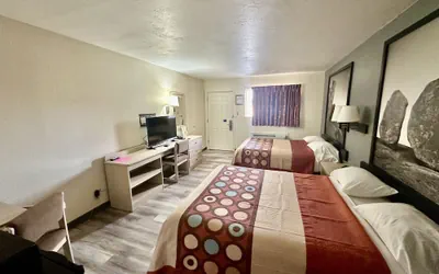 Photo 4 - Super 8 by Wyndham Athens TX