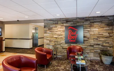 Photo 4 - Red Roof Inn Hendersonville