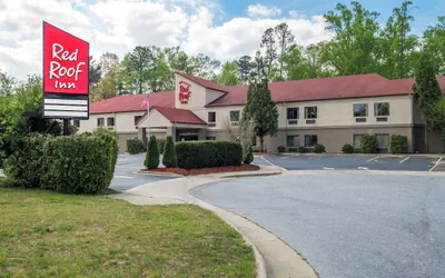 Photo 2 - Red Roof Inn Hendersonville