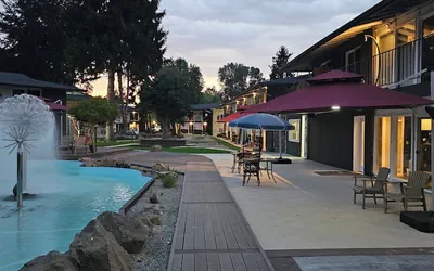 Photo 2 - Interurban Suites Hotel, a Dazzler Select by Wyndham