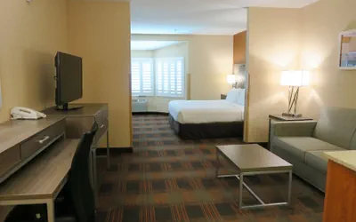 Photo 3 - Holiday Inn Express & Suites Elk Grove Central - Hwy 99 by IHG