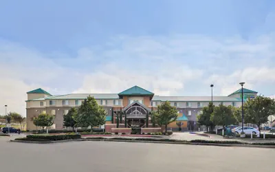 Photo 2 - Holiday Inn Express & Suites Elk Grove Central - Hwy 99 by IHG