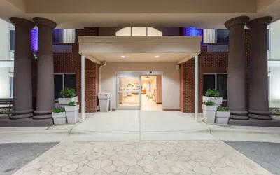 Holiday Inn Express Hotel & Suites Mebane by IHG