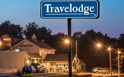 Photo 2 - Travelodge by Wyndham Airport Platte City