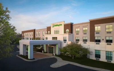 Photo 2 - Holiday Inn Cincinnati Liberty Way by IHG