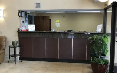 Photo 4 - Carolina Inn & Suites of Lake Norman