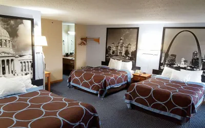 Photo 5 - Super 8 by Wyndham O'Fallon MO/St. Louis Area
