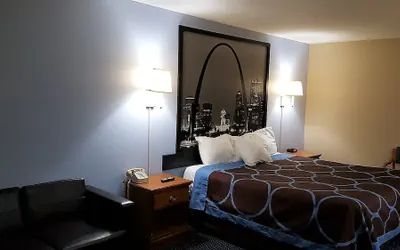 Photo 4 - Super 8 by Wyndham O'Fallon MO/St. Louis Area