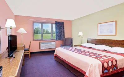 Photo 4 - Super 8 by Wyndham Sturgeon Bay