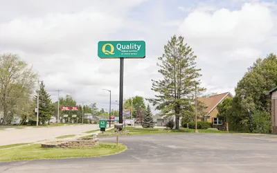 Quality Inn & Suites Marinette