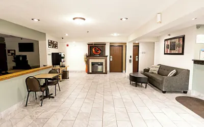 Photo 4 - Quality Inn & Suites Marinette