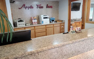 Photo 3 - Apple Tree Inn