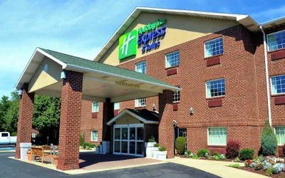 Photo 2 - Holiday Inn Express & Suites Monaca - Center Township