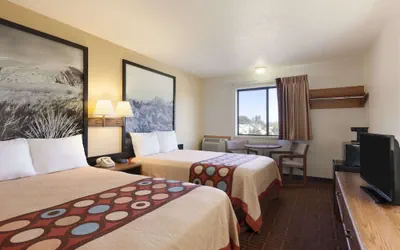 Photo 5 - Super 8 by Wyndham Wall