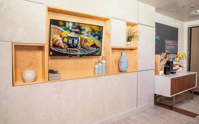 Photo 5 - Holiday Inn Express Hotel & Suites Hesperia by IHG
