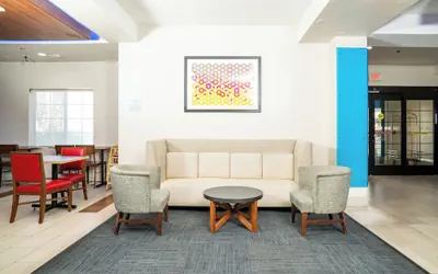 Photo 4 - Holiday Inn Express Hotel & Suites Hesperia by IHG