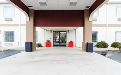 Red Roof Inn PLUS+ Danville, KY