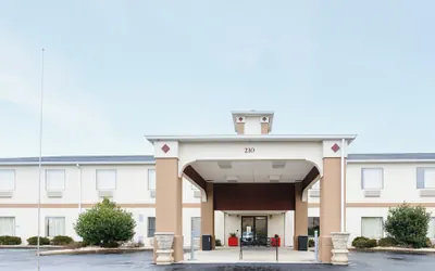 Photo 2 - Red Roof Inn PLUS+ Danville, KY